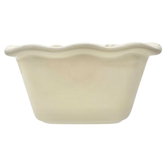 Christmas Tree Ceramic Baking Dish Scalloped Edges Festive Pattern - Picture 5 of 8